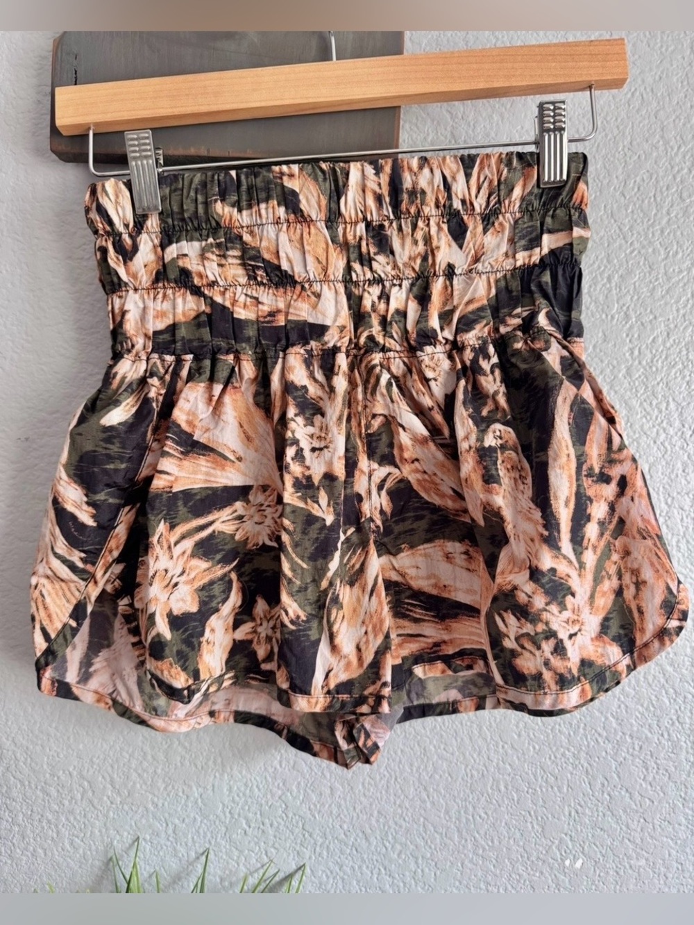 Free People movement high waisted floral work out shorts small